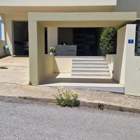 Maria's Comfort 300 Metre From The Sea * Rethymno (Crete)