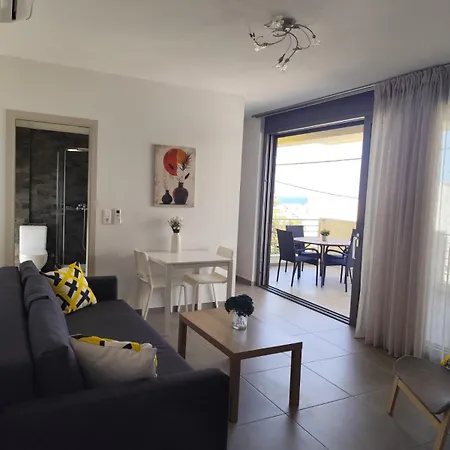 Maria's Comfort 300 Metre From The Sea Apartment *